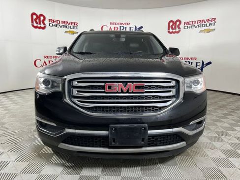 Used 2019 GMC Acadia SLT FWD image 2