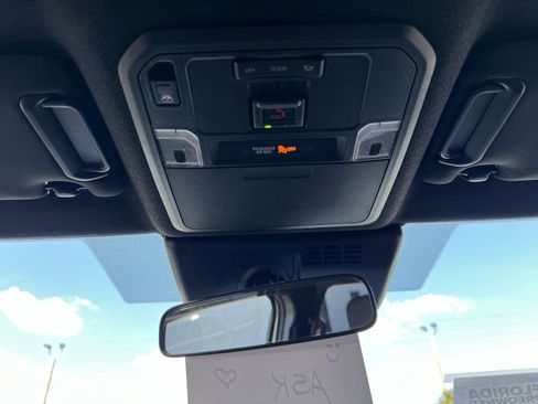 Used 2025 Toyota 4Runner SR5 image 36