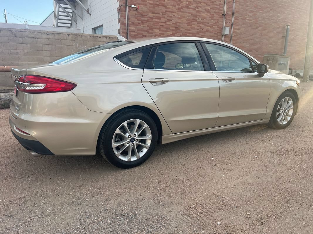 Used 2019 Ford Fusion SE FWD image 7
