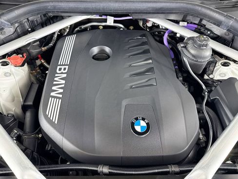 Used 2024 BMW X5 sDrive40i w/ M Sport Package image 28