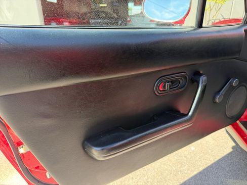 Used 1996 MAZDA MX-5 Miata RWD image 10