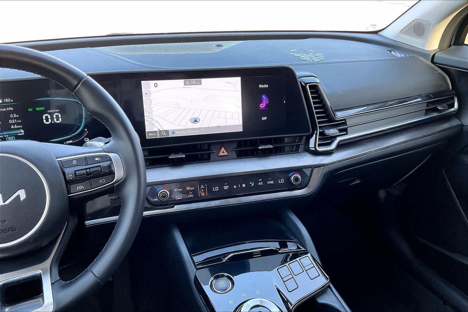Certified 2025 Kia Sportage EX AWD/4WD image 14