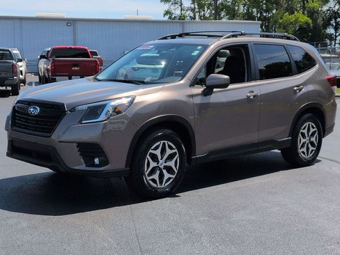 Used 2024 Subaru Forester Premium AWD/4WD image 7