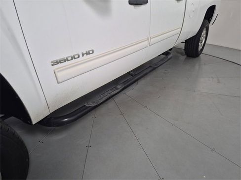 Used 2012 Chevrolet Silverado 3500 LT image 13