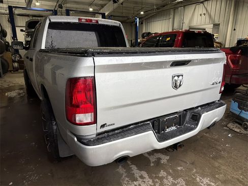 Used 2017 RAM 1500 Express image 8