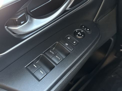 Used 2021 Honda CR-V Touring image 22