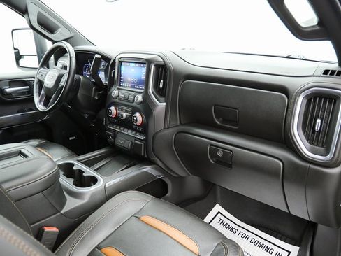 Used 2020 GMC Sierra 2500 AT4 w/ AT4 Premium Package image 18