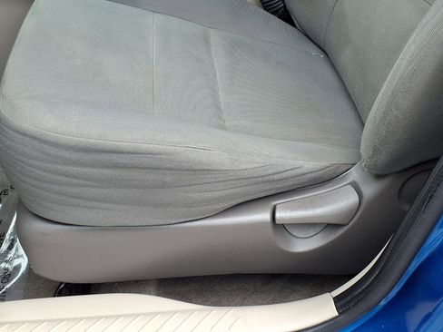 Used 2011 Ford Escape XLS w/ 101A Rapid Spec Order Code FWD image 4