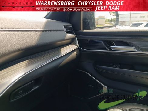 Used 2024 Jeep Wagoneer Series II AWD/4WD image 27