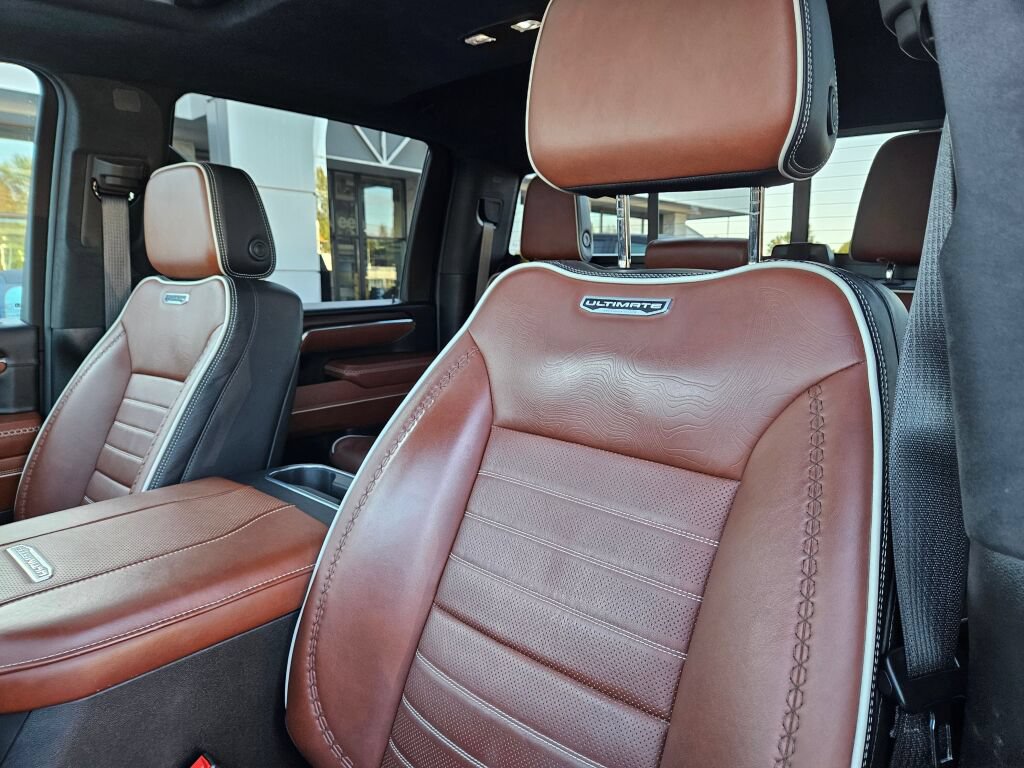 Used 2024 GMC Sierra 3500 Denali Ultimate AWD/4WD image 19