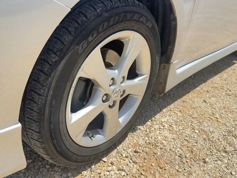 Used 2012 Toyota Corolla S image 16