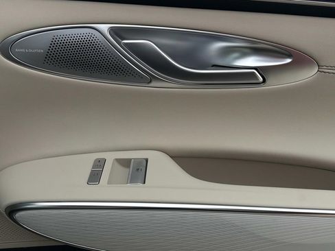 New 2026 Genesis GV70 2.5T Advanced image 17