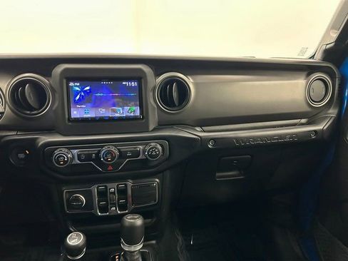 Used 2021 Jeep Wrangler Unlimited Sport image 35