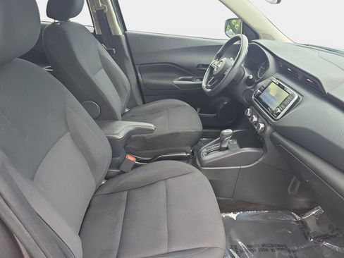 Used 2023 Nissan Kicks S FWD image 10