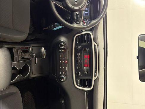 Used 2016 Kia Sorento L FWD image 24