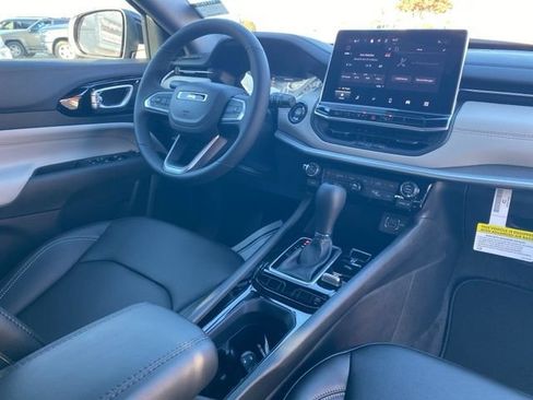 New 2026 Jeep Compass Limited image 6