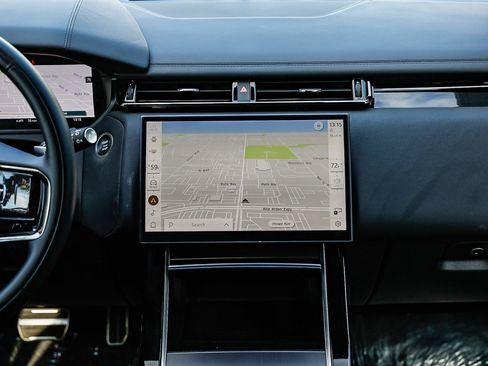 Used 2026 Land Rover Range Rover Velar Dynamic SE image 11