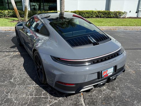 Used 2025 Porsche 911 Carrera GTS image 16
