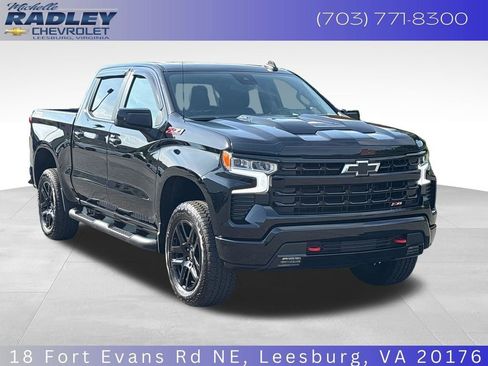 Used 2025 Chevrolet Silverado 1500 LT Trail Boss w/ Convenience Package II AWD/4WD image 8