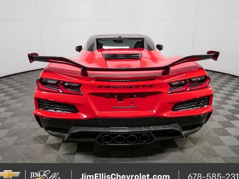 Used 2024 Chevrolet Corvette Z06 w/ Z07 Performance Package RWD image 26