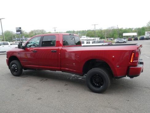 New 2026 RAM 3500 Big Horn AWD/4WD image 7
