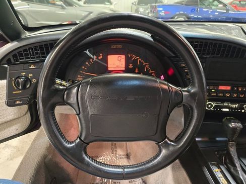 Used 1992 Chevrolet Corvette Coupe image 12