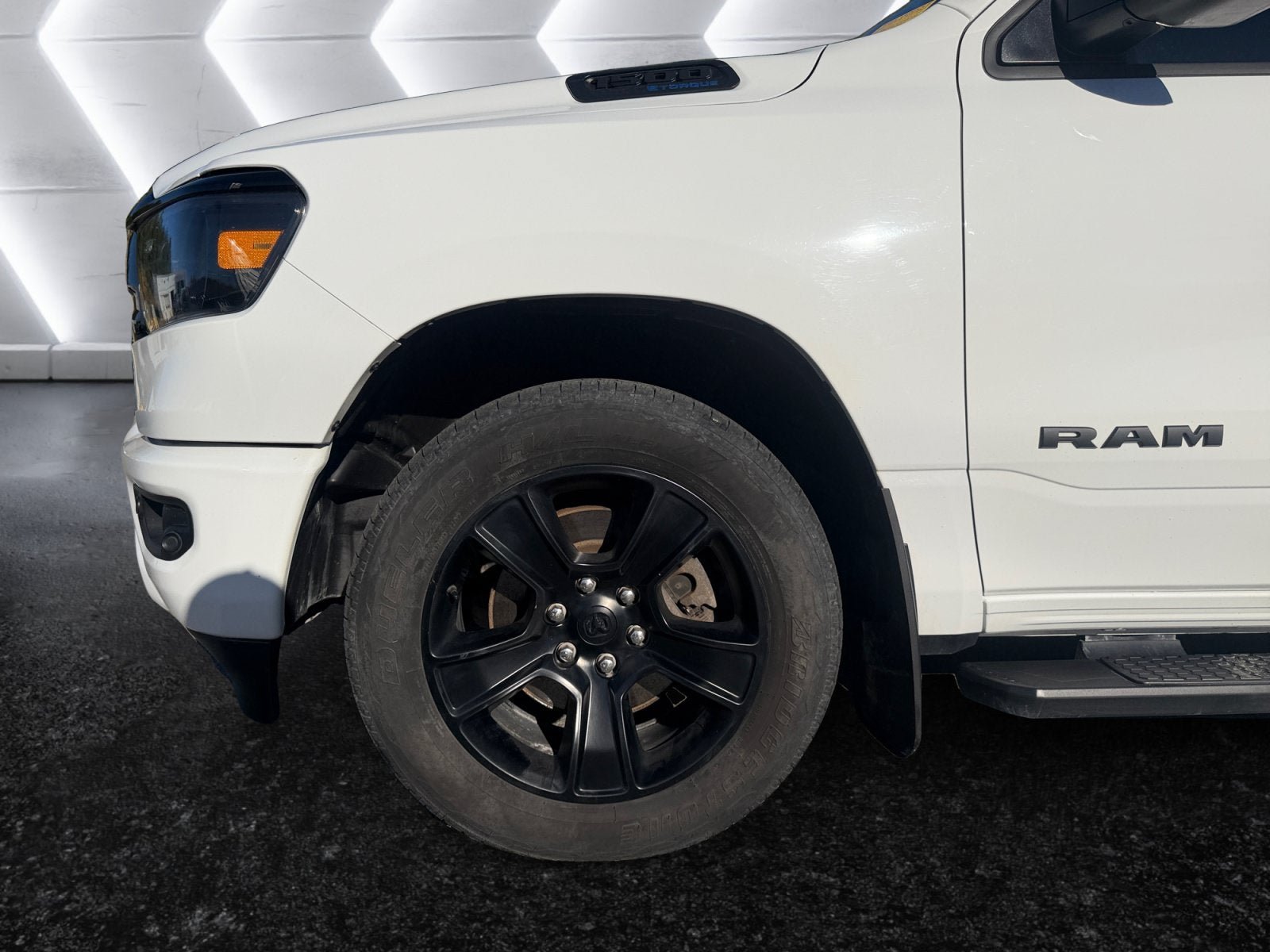 Used 2023 RAM 1500 4x4 Crew Cab image 14