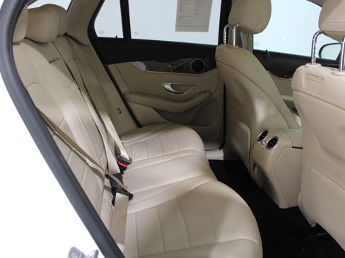 Used 2018 Mercedes-Benz GLC 300 image 23