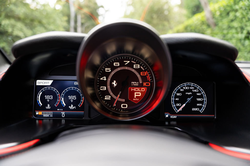 Used 2020 Ferrari 812 Superfast RWD image 32