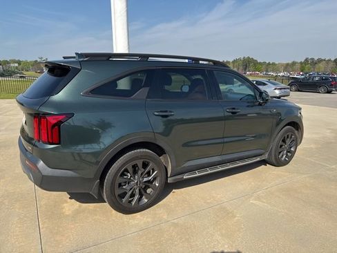 Used 2023 Kia Sorento SX Prestige image 10