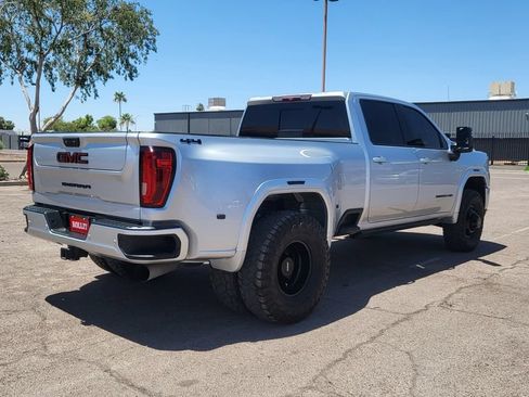Used 2020 GMC Sierra 3500 SLT w/ SLT Premium Plus Package AWD/4WD image 9