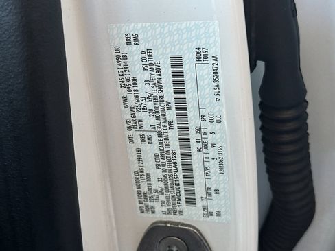 Used 2023 Ford Escape SE image 27