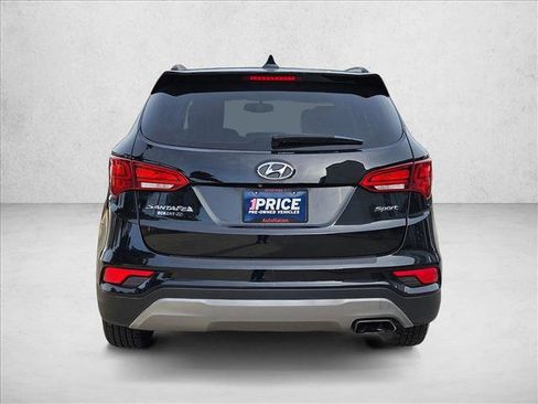 Used 2017 Hyundai Santa Fe Sport image 7