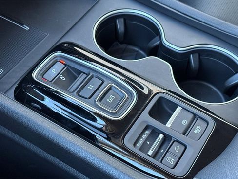 Certified 2025 Honda Pilot Elite image 28