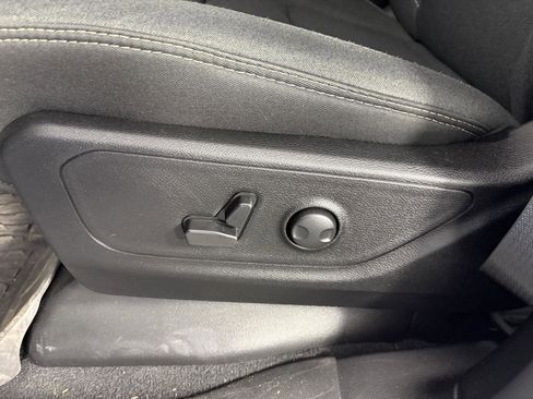 Used 2025 RAM 1500 Big Horn image 27