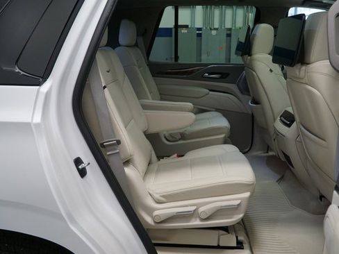 Used 2024 Cadillac Escalade Sport Platinum w/ LPO, ONYX Package image 18