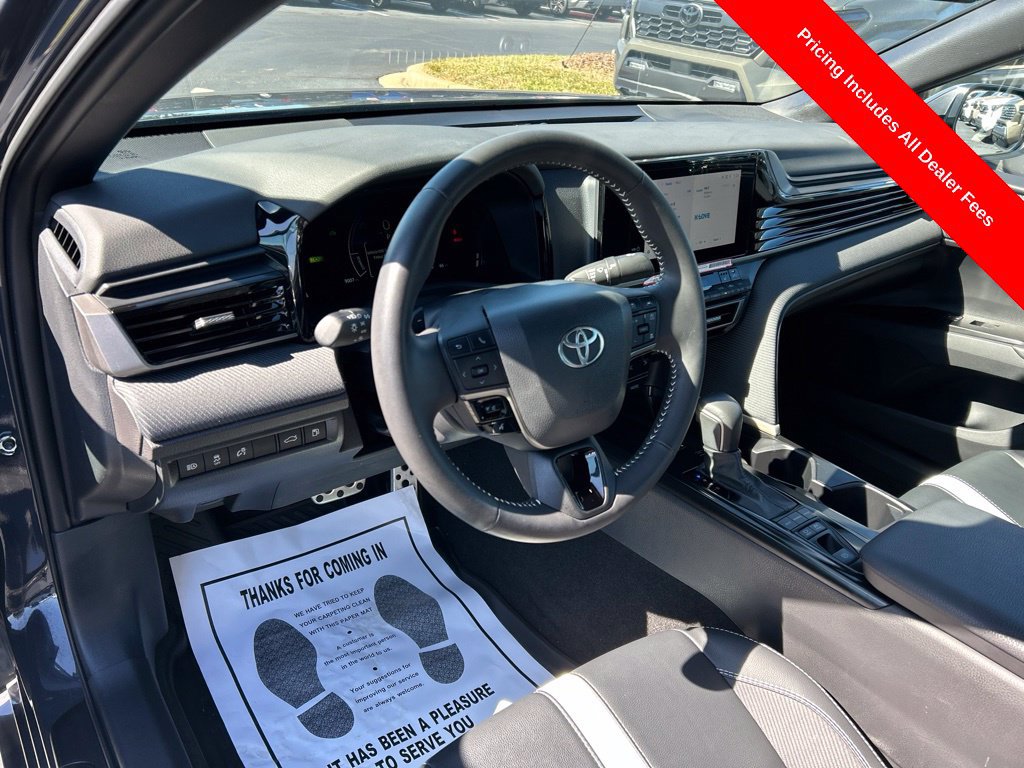 Used 2026 Toyota Camry SE FWD image 3