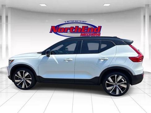Used 2021 Volvo XC40 P8 Recharge w/ Advanced Package AWD/4WD image 6