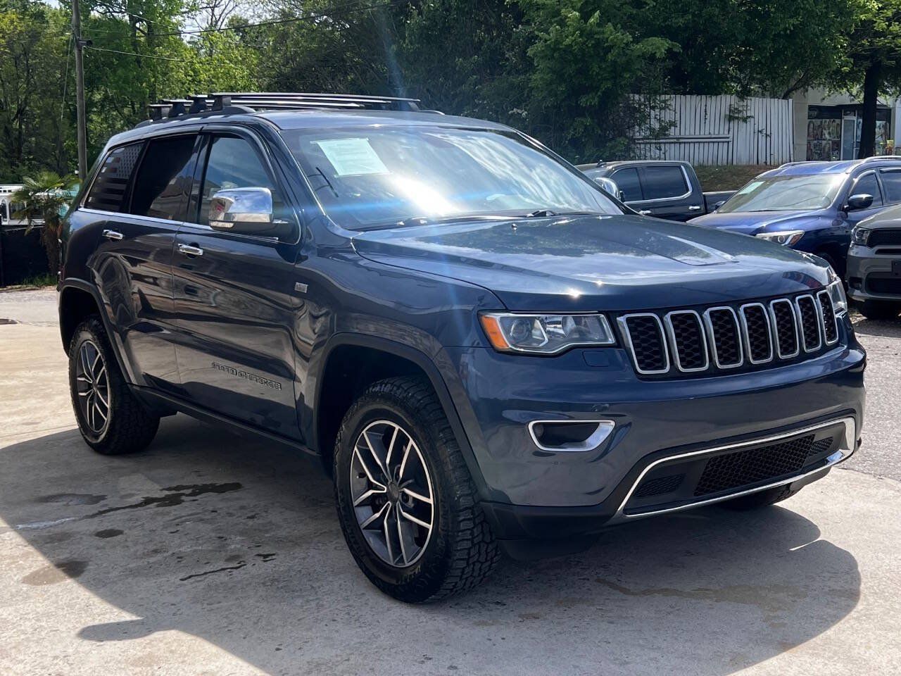 Used 2019 Jeep Grand Cherokee Limited AWD/4WD image 8
