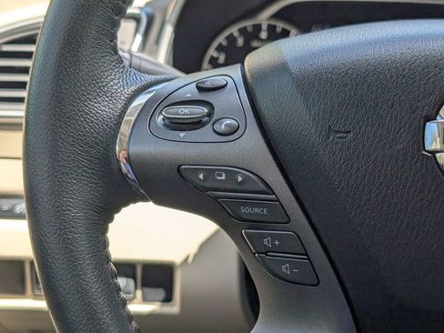 Used 2020 Nissan Murano SV image 28