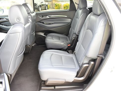 Used 2021 Buick Enclave Essence FWD image 12