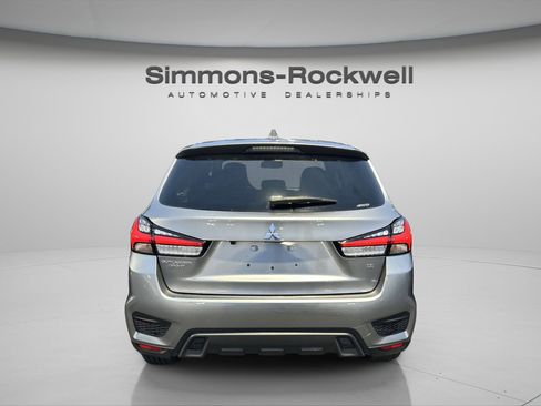 Used 2024 Mitsubishi Outlander Sport SE image 5