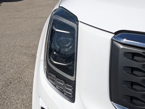 Certified 2021 Kia Telluride LX image 16