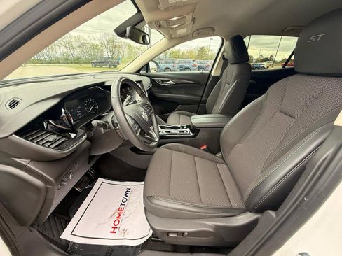 Used 2023 Buick Envision Preferred w/ Sport Touring Package AWD/4WD image 10
