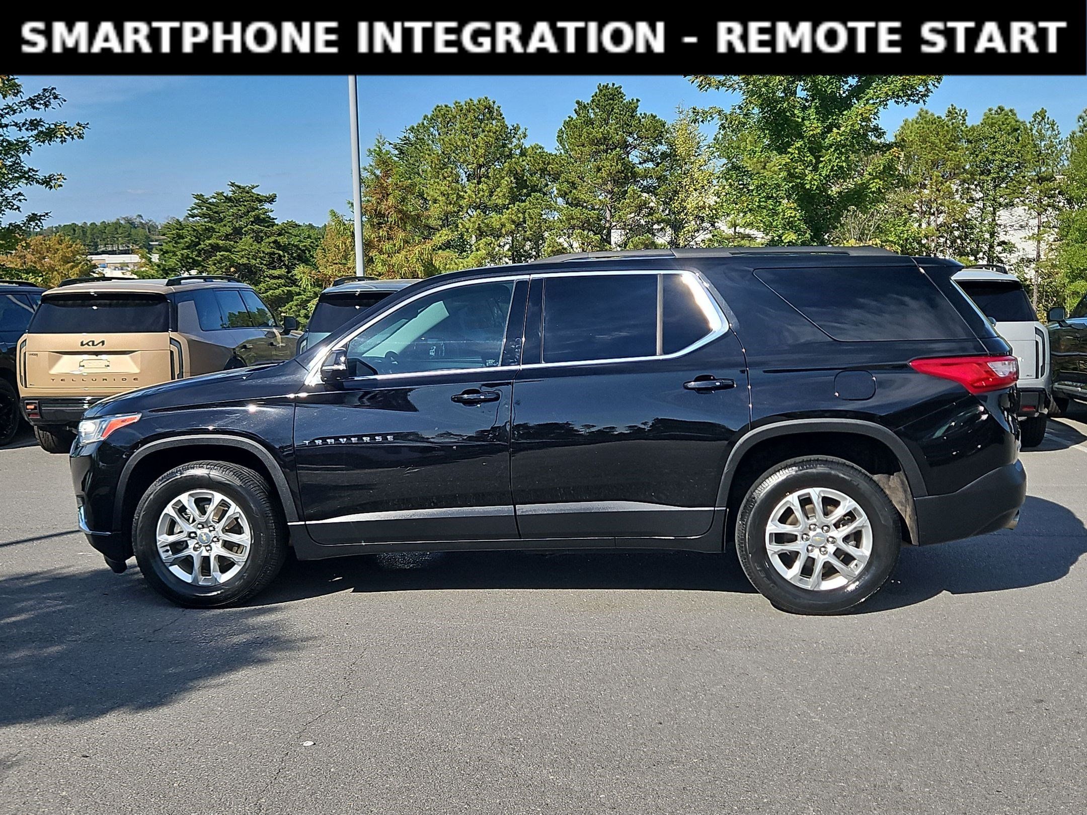 Used 2020 Chevrolet Traverse LT FWD image 4