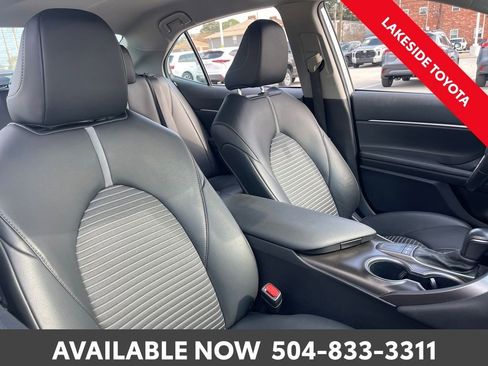 Used 2023 Toyota Camry SE image 14