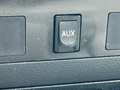 Used 2012 Toyota Tundra 4x4 Double Cab w/ Tow Pkg image 25