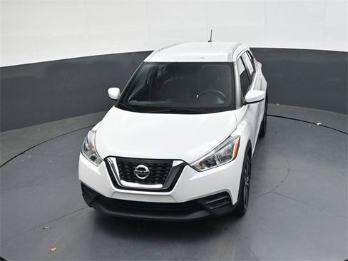 Used 2019 Nissan Kicks SV image 20