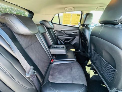 Used 2021 Buick Encore Preferred FWD image 14