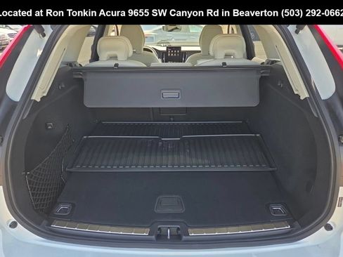 Used 2026 Volvo XC60 T8 Ultra w/ Climate Package PRO AWD/4WD image 12